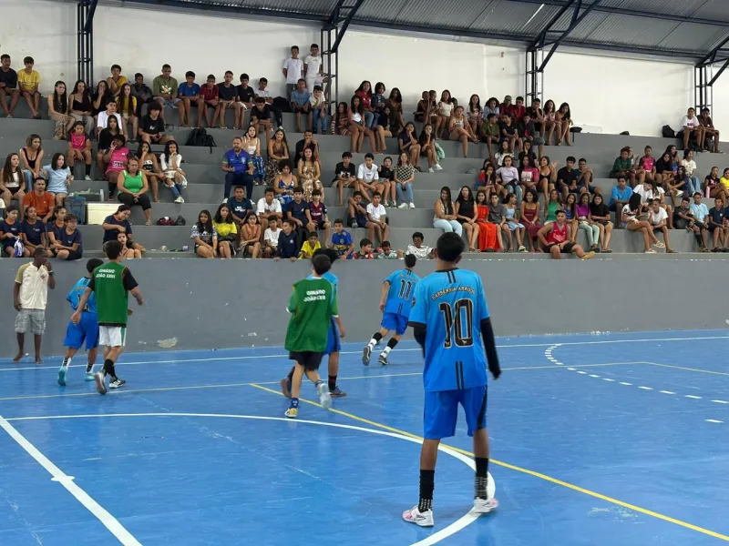 Jogos Escolares da Independência promovem patriotismo e integração em Medeiros Neto