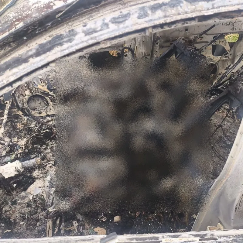 Corpo carbonizado é encontrado dentro de carro em Vera Cruz, na Bahia