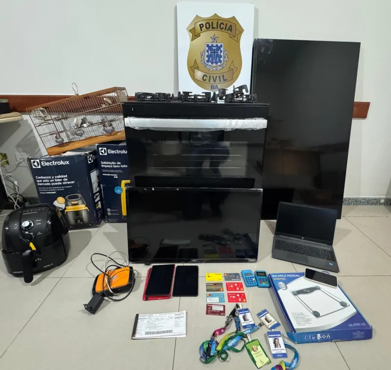 Ex-funcionária de loja Magazine Luiza é presa  em Eunápolis por estelionato, furto mediante fraude e falsidade ideológica