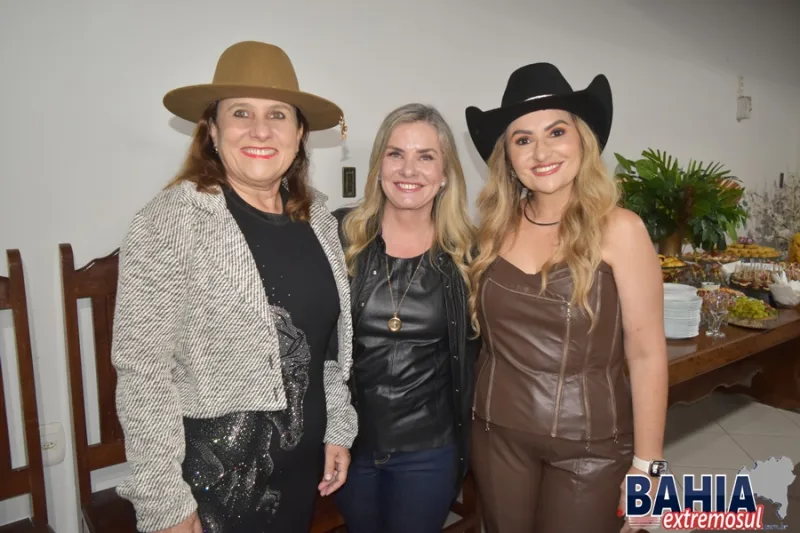 Primeira noite da 38ª Festa do Vaqueiro de Ibirapuã bate recorde de público e emociona multidão