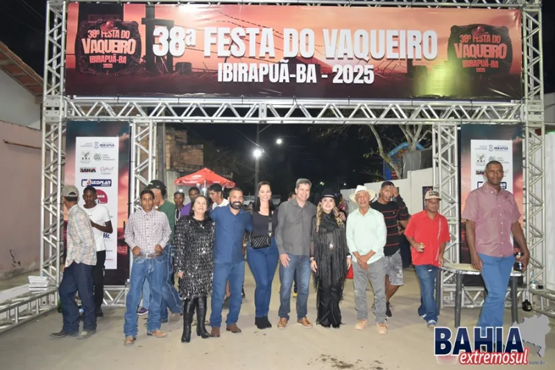 Festa do Vaqueiro de Ibirapuã: Kaelzinho Ferraz e muito forró animam a segunda noite