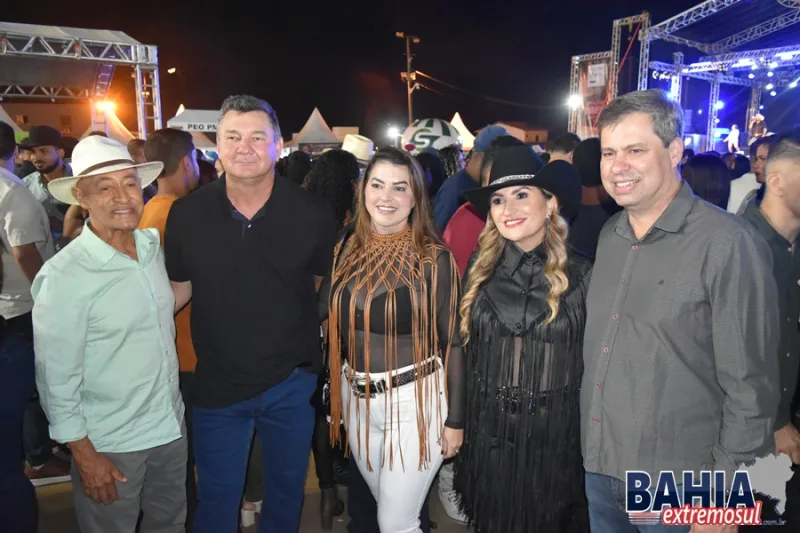 Festa do Vaqueiro de Ibirapuã: Kaelzinho Ferraz e muito forró animam a segunda noite