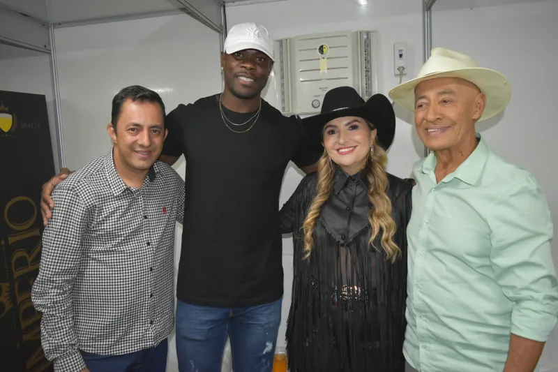 Jogador Diego Ivo, recém contratado do Paraná Clube participa da 38ª Festa do Vaqueiro de Ibirapuã