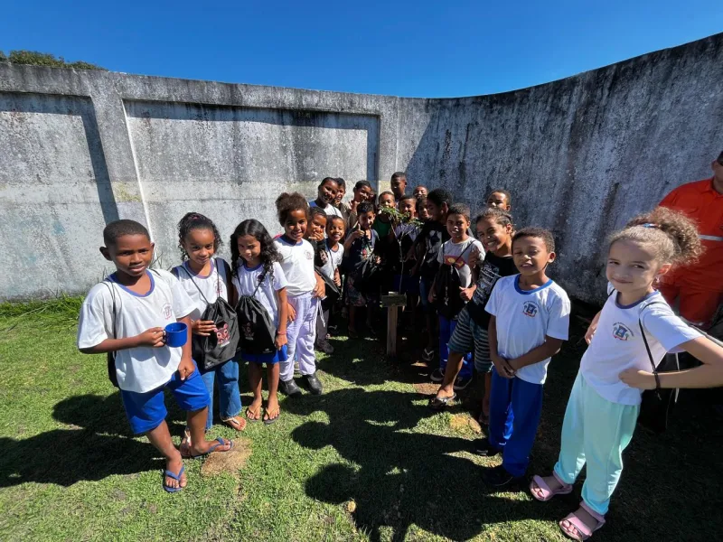 Suzano celebra o Dia da Árvore com educação ambiental e plantio de ipês amarelos na Bahia e no Espírito Santo