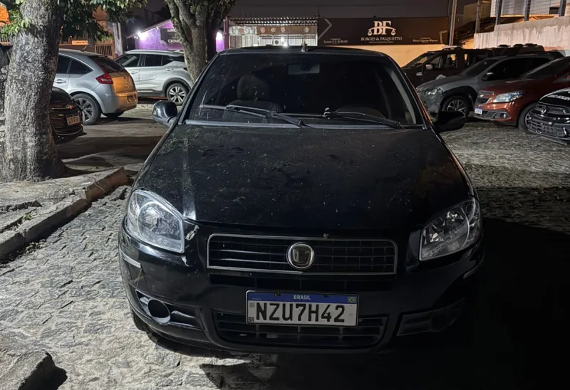 Polícia Militar prende em Teixeira de Freitas homem com veículo furtado no Espírito Santo Polícia Militar prende em Teixeira de Freitas homem com veículo furtado no Espírito Santo