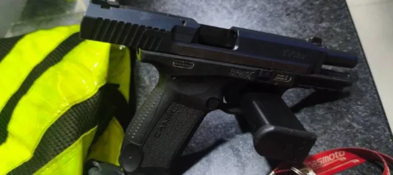 PM prende dupla com arma de fogo e moto adulterada em Eunápolis