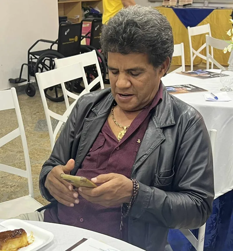 Agente da PRF ministra palestra sobre  prevenção de acidente de  trânsito  no Rotary Club de Teixeira de Freitas 