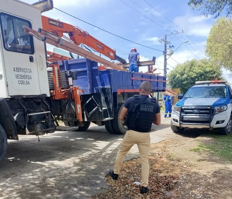 Ação da Polícia Civil em Eunápolis recupera material furtado de empresa Ação da Polícia Civil em Eunápolis recupera material furtado de empresa
