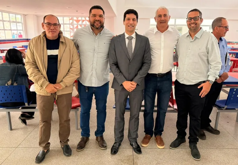 1º Seminário Ambiental de Medeiros Neto reúne autoridades, especialistas e estudantes