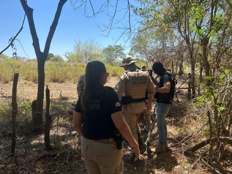 Homem mantinha família em cárcere privado há pelo menos um ano na Bahia