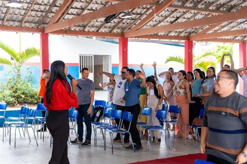 Prefeitura de Ibirapuã promove encontro sobre o Plano Nacional Escola das Adolescências