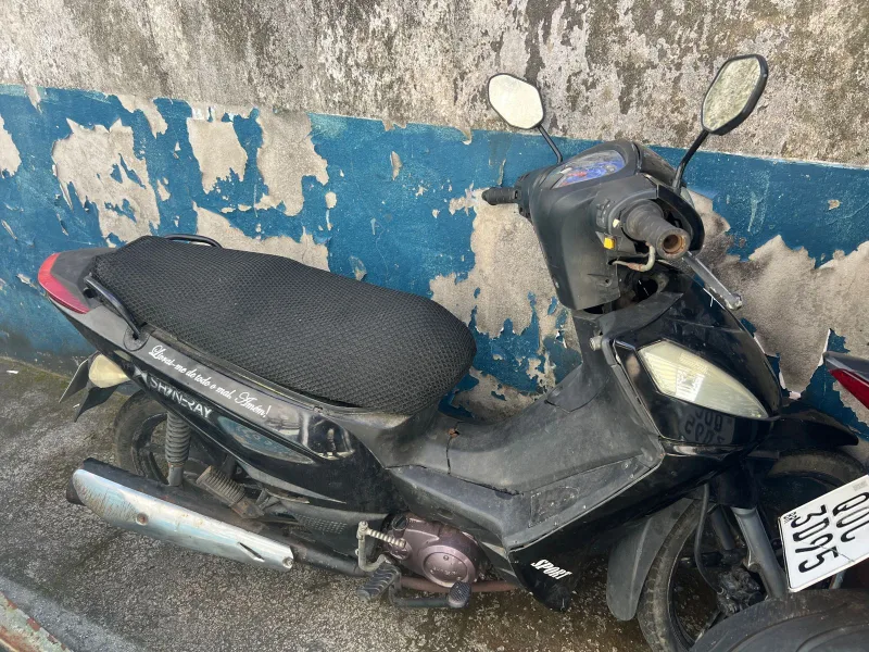 Motocicletas adulteradas e motor roubado são apreendidos em oficina de Itabatã