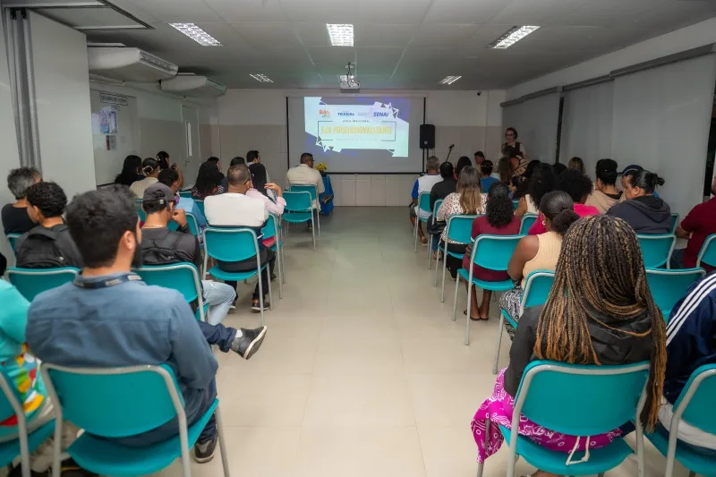 Teixeira de Freitas inicia EJA Profissionalizante 2025 com aula inaugural no SENAI