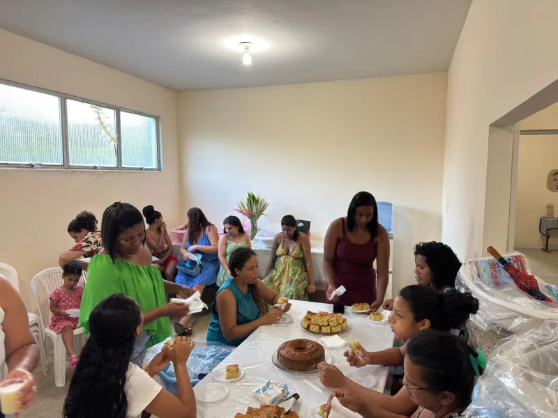 Prefeitura de Medeiros Neto entrega kits gestante para assistidas pelo CRAS