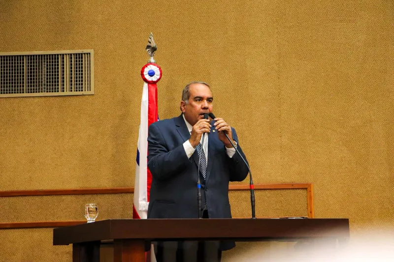 ”A Bahia entregue à criminalidade e governo criando secretaria para uma ponte que nem existe”, protesta Sandro Régis contra criação da Seponte ”A Bahia entregue à criminalidade e governo criando secretaria para uma ponte que nem existe”, protesta Sandro Régis contra criação da Seponte