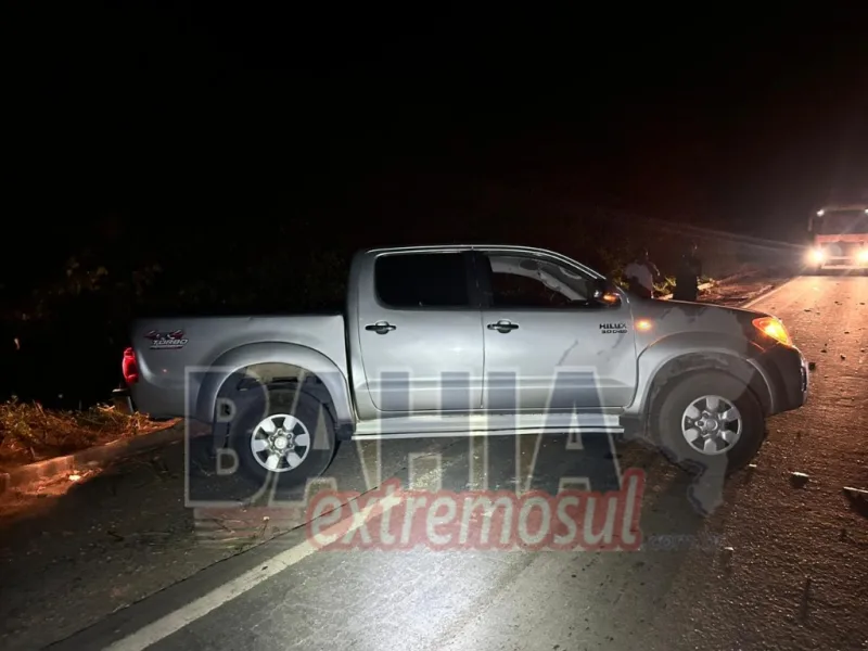 Colisão na BR-101 em Nova Viçosa deixa condutor gravemente ferido; Bombeiros tiveram que resgatar vítima
