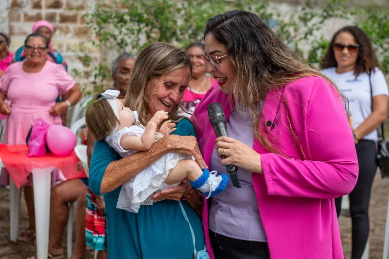 CRAS promovem festa e palestra sobre direitos em homenagem ao Dia do Idoso em Teixeira de Freitas CRAS promovem festa e palestra sobre direitos em homenagem ao Dia do Idoso em Teixeira de Freitas