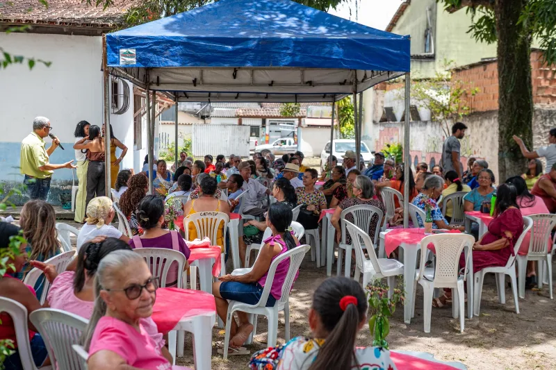 CRAS promovem festa e palestra sobre direitos em homenagem ao Dia do Idoso em Teixeira de Freitas CRAS promovem festa e palestra sobre direitos em homenagem ao Dia do Idoso em Teixeira de Freitas