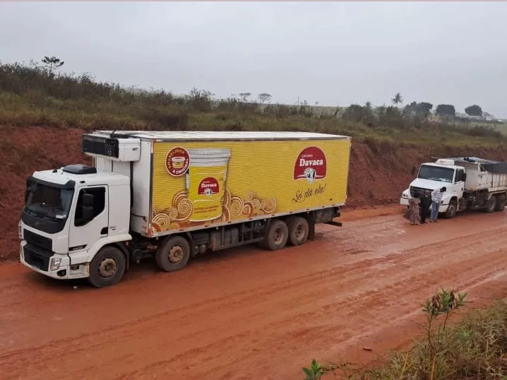 Chuvas agravam situação do desvio da BR-101 em Santa Maria Eterna; trecho se torna quase intransitável