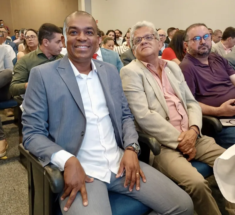 Prefeito de Prado participa de Encontro Estratégico em Salvador ao lado de grandes lideranças políticas