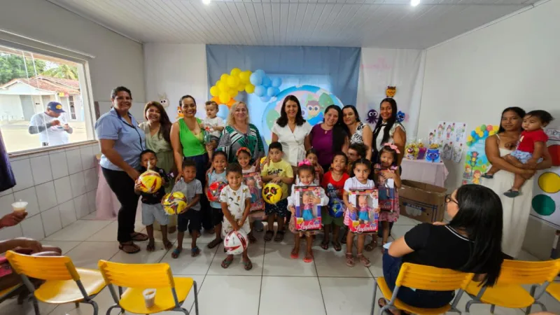 Prefeitura de Medeiros Neto celebra o Mês das Crianças com entrega de brinquedos em distritos e povoados