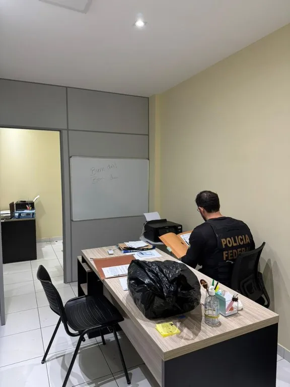 Prefeitos do interior da Bahia são alvos da PF por desvios de mais de 12 milhões