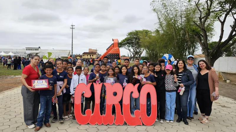 Prefeitura de Medeiros Neto promove um dia de pura alegria e emoção no Mês das Crianças Prefeitura de Medeiros Neto promove um dia de pura alegria e emoção no Mês das Crianças
