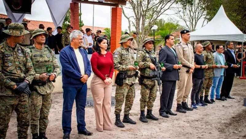 Prefeita Luciana Machado prestigia troca de comando da CIPPA Mata Atlântica e reforça parceria com a Polícia Militar Prefeita Luciana Machado prestigia troca de comando da CIPPA Mata Atlântica e reforça parceria com a Polícia Militar