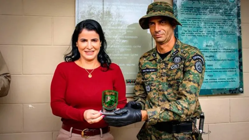 Prefeita Luciana Machado prestigia troca de comando da CIPPA Mata Atlântica e reforça parceria com a Polícia Militar Prefeita Luciana Machado prestigia troca de comando da CIPPA Mata Atlântica e reforça parceria com a Polícia Militar