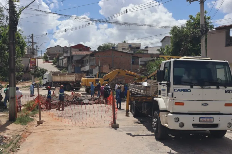 Prefeitura de Teixeira de Freitas inicia obras obras para melhorar drenagem e mobilidade nos bairros Redenção, Tancredo Neves e Vila Vargas Prefeitura de Teixeira de Freitas inicia obras obras para melhorar drenagem e mobilidade nos bairros Redenção, Tancredo Neves e Vila Vargas