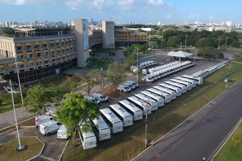 Governo do Estado anuncia novos investimentos na saúde regional e entrega 85 veículos durante o 2º Fórum dos Consórcios Governo do Estado anuncia novos investimentos na saúde regional e entrega 85 veículos durante o 2º Fórum dos Consórcios