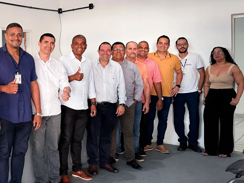 Prefeito Gilvan Produções destaca importância da reabertura do Retran para o desenvolvimento de Prado Prefeito Gilvan Produções destaca importância da reabertura do Retran para o desenvolvimento de Prado