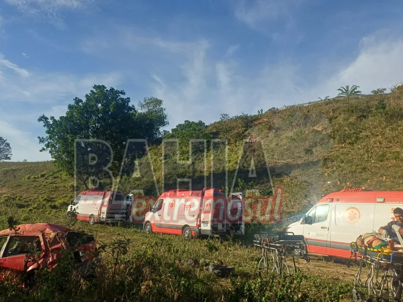 Acidente grave na BR-101, em Ibirapuã, deixa um morto e quatro feridos Acidente grave na BR-101, em Ibirapuã, deixa um morto e quatro feridos