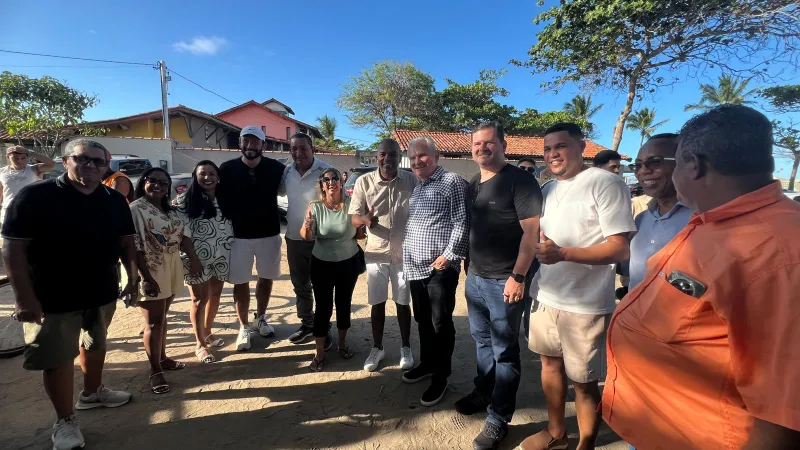 Festa de aniversário do prefeito Gilvan Santos reúne moradores e lideranças políticas no Prado