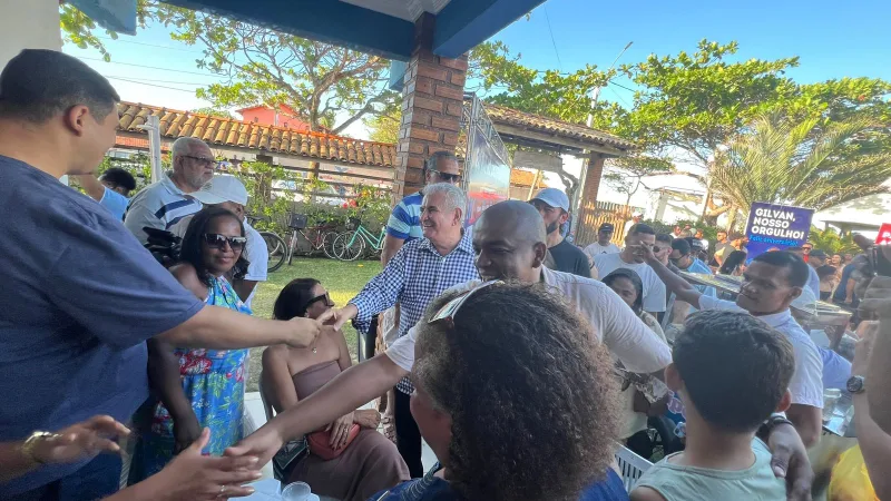 Festa de aniversário do prefeito Gilvan Santos reúne moradores e lideranças políticas no Prado