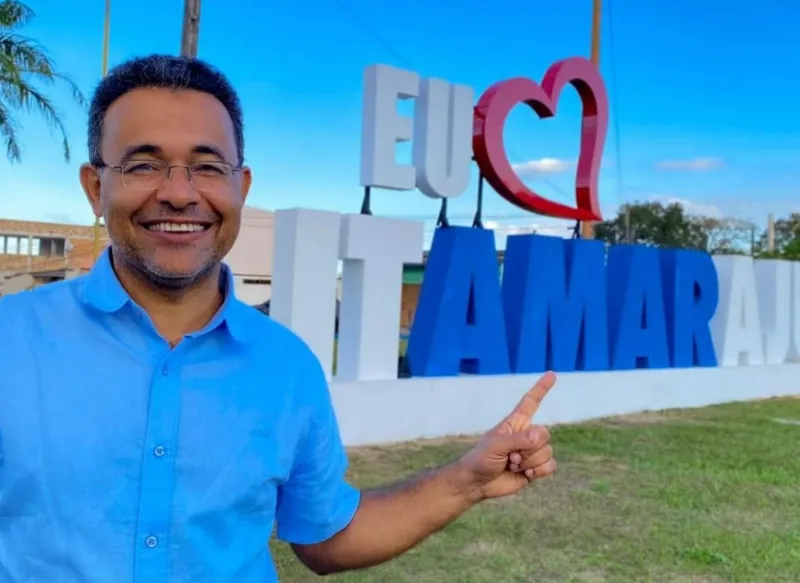 Justiça Federal bloqueia bens de ex-prefeito de Itamaraju, ex-secretários e ex-presidente de licitação por suspeita de fraude