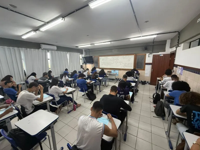 Estudantes da rede estadual de Itamaraju conquistam medalhas em olimpíada de educação financeira