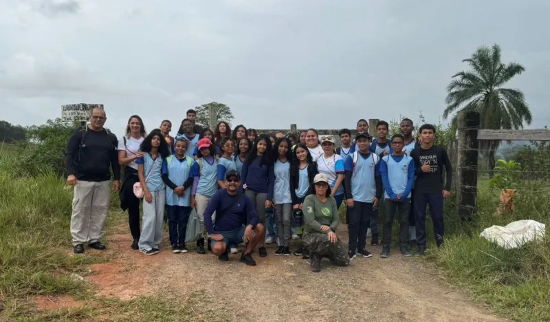 Trilha cológica une aventura e conscientização entre alunos da Escola Sizaltina Barbosa em Itamaraju Trilha cológica une aventura e conscientização entre alunos da Escola Sizaltina Barbosa em Itamaraju