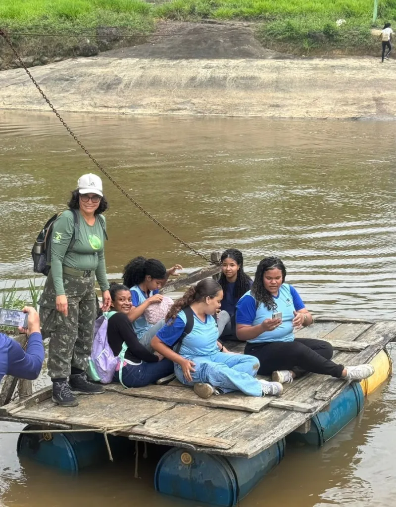 Trilha cológica une aventura e conscientização entre alunos da Escola Sizaltina Barbosa em Itamaraju Trilha cológica une aventura e conscientização entre alunos da Escola Sizaltina Barbosa em Itamaraju
