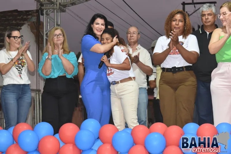 Gestão Luciana Machado reforça compromisso com a educação ao inaugurar creche em Helvécia Gestão Luciana Machado reforça compromisso com a educação ao inaugurar creche em Helvécia