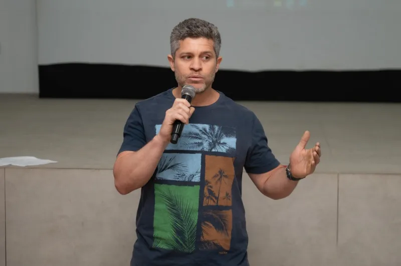 Educação de Teixeira de Freitas realiza encontro de gestores com foco na escuta ativa