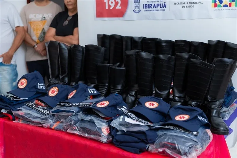 “Cuidar de quem cuida”: Prefeitura de Ibirapuã entrega novos uniformes ao SAMU 192