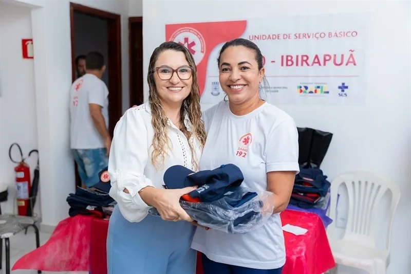 “Cuidar de quem cuida”: Prefeitura de Ibirapuã entrega novos uniformes ao SAMU 192