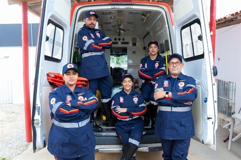 “Cuidar de quem cuida”: Prefeitura de Ibirapuã entrega novos uniformes ao SAMU 192