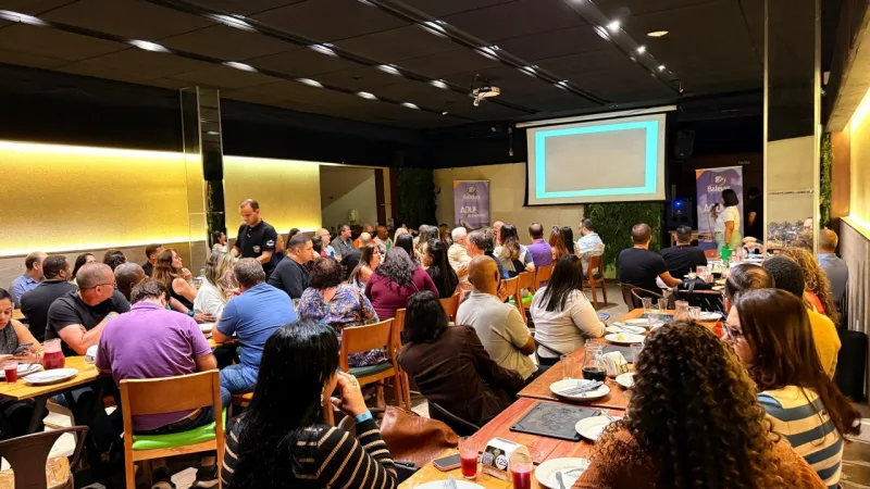 Costa das Baleias encanta agentes de viagem em Road Show realizado em Vitória Costa das Baleias encanta agentes de viagem em Road Show realizado em Vitória