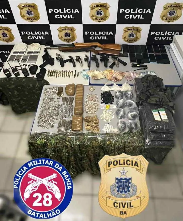 Operação policial em Itabela termina com seis mortos após confronto com criminosos armados. Arsenal foi apreendido Operação policial em Itabela termina com seis mortos após confronto com criminosos armados. Arsenal foi apreendido