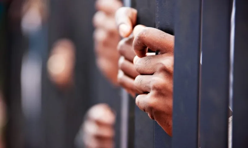 Polícia Civil prende pai e filho acusados de homicídio em Medeiros Neto