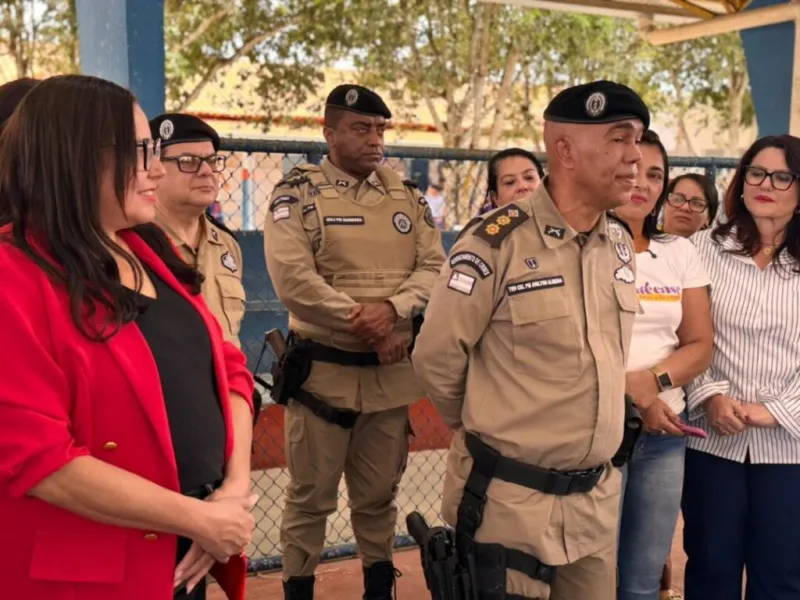 Prefeitura de Teixeira de Freitas recebe comitiva de São Mateus para conhecer modelo de gestão das escolas cívico-militares