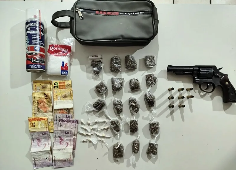 Denúncia anônima leva polícia a desarticular ponto de tráfico em Posto da Mata Denúncia anônima leva polícia a desarticular ponto de tráfico em Posto da Mata