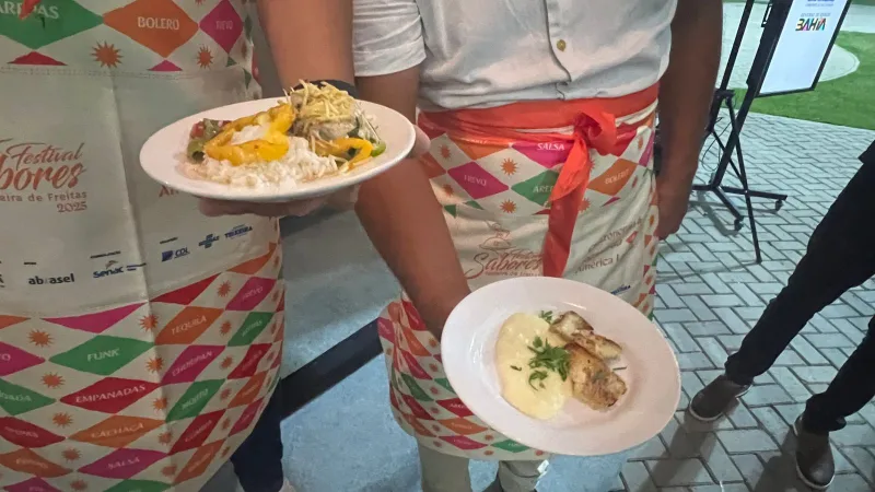 Cozinha Show encerra 12º Festival Sabores de Teixeira de Freitas com disputa emocionante e prato campeão Cozinha Show encerra 12º Festival Sabores de Teixeira de Freitas com disputa emocionante e prato campeão